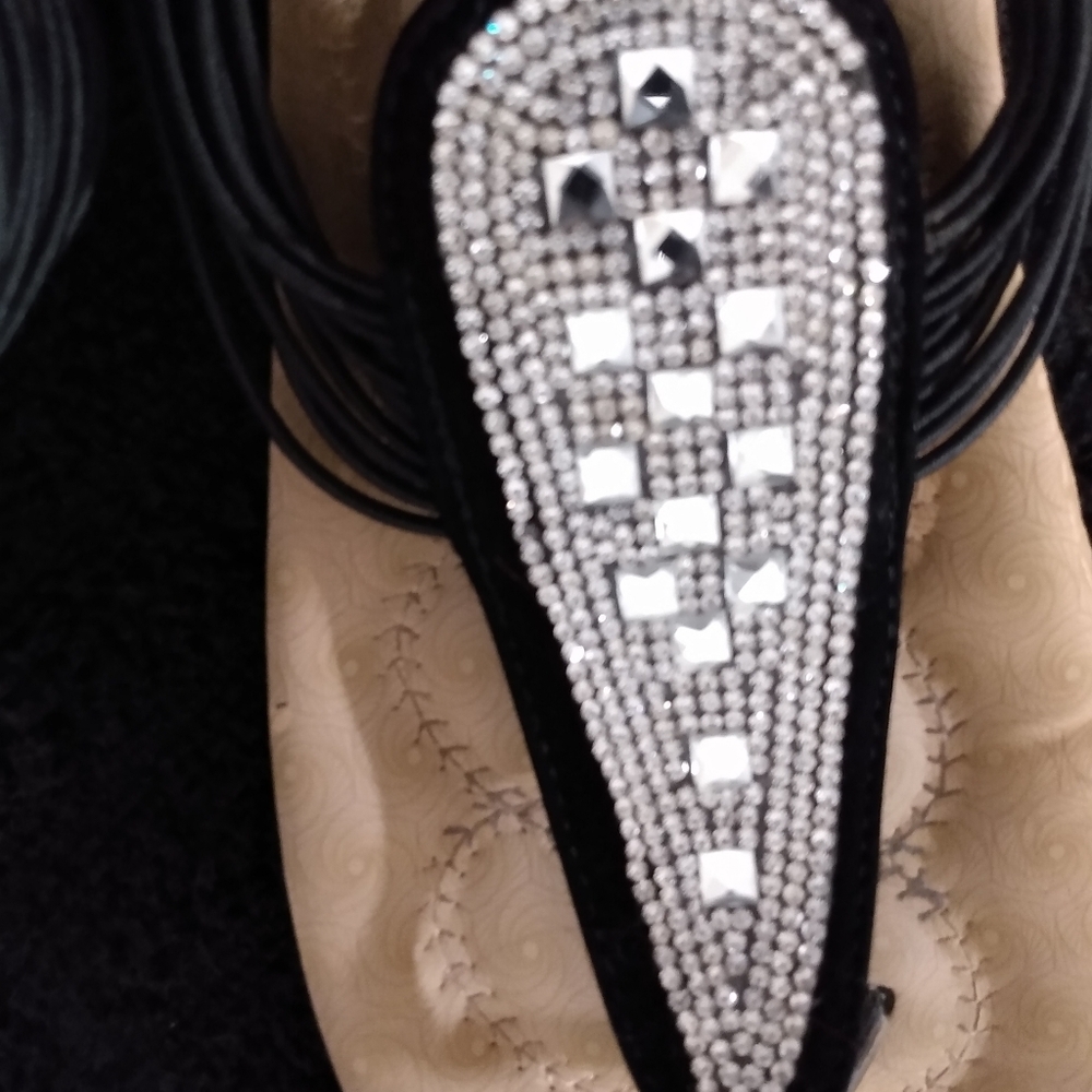 Sandals - Picture 3 of 7